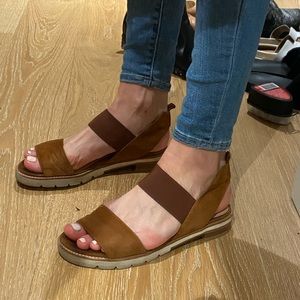 Stuart Weitzman brown sandals